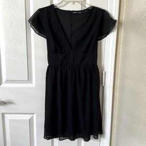 SHEIN, short sleeve black dress with tie in front or back, size S, never worn
